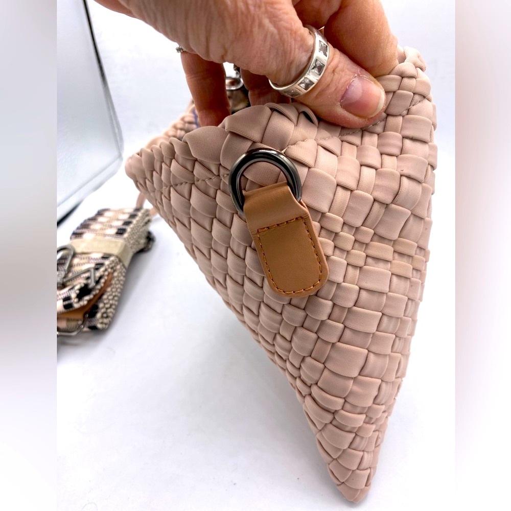 PreneLove Charlotte Hand Woven Wristlet /Crossbody Bag Dusty Pink NWT - Picture 8 of 11